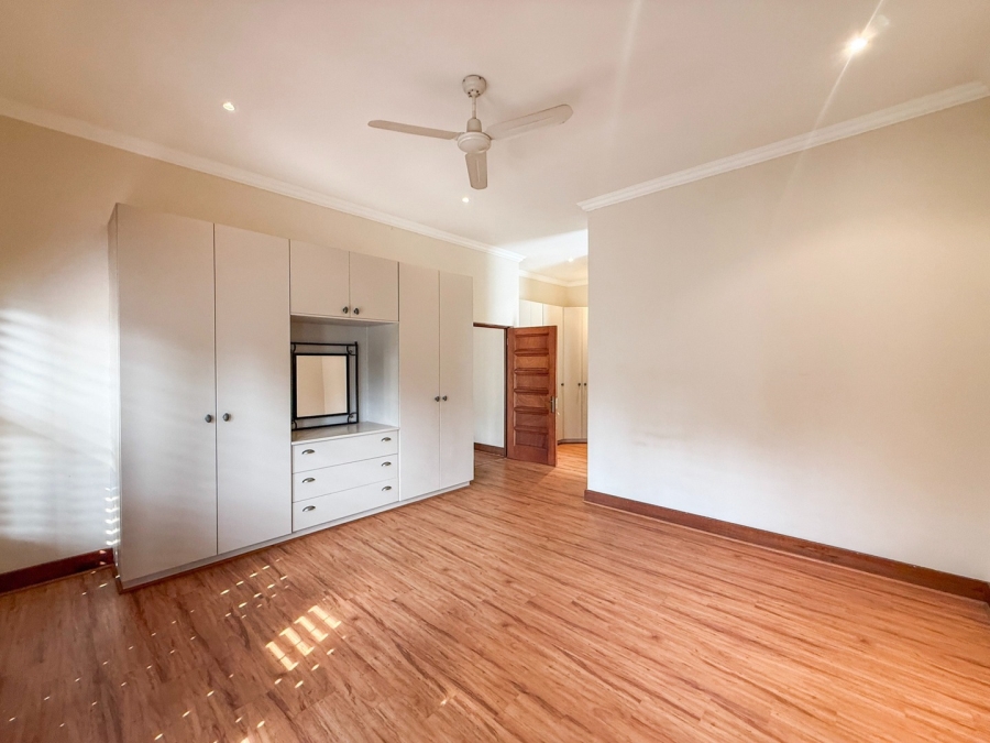 6 Bedroom Property for Sale in The Coves North West